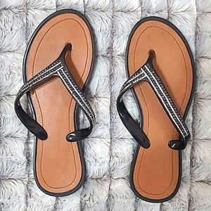 4/$25 Sandals size 7/8 used gently Barely worn